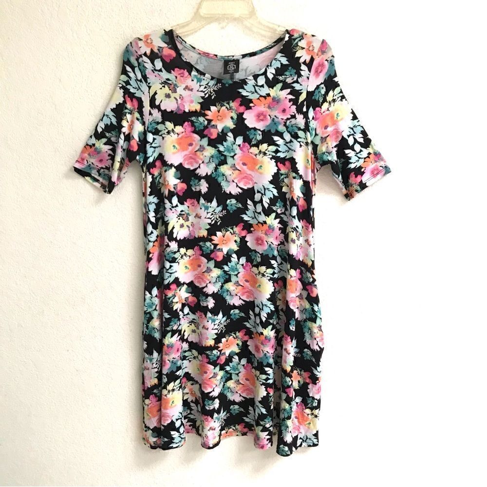 Agnes & Dora black floral scoop neck skater dress M